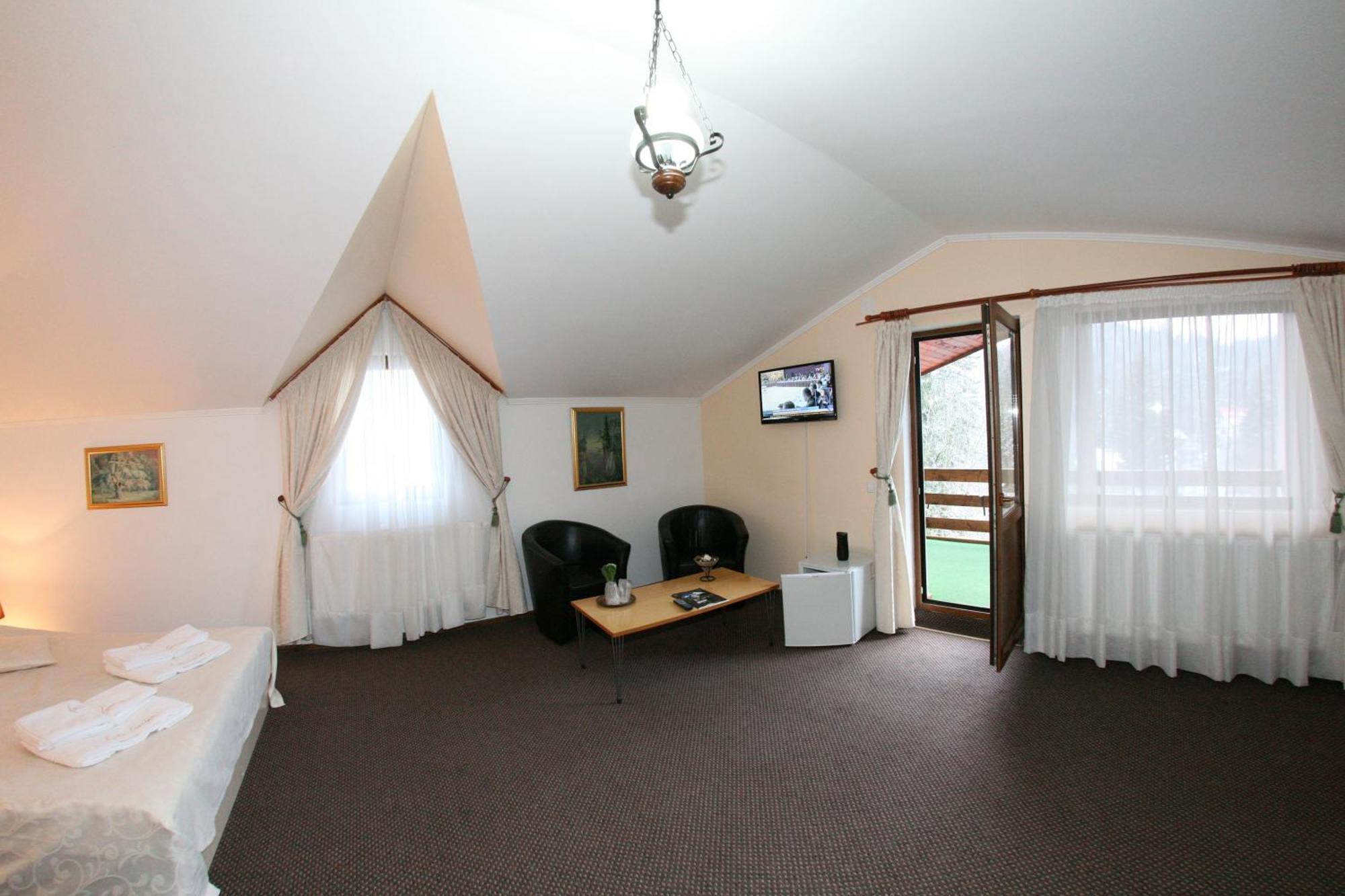 New Aosta Garden Hotel Sinaia Bilik gambar