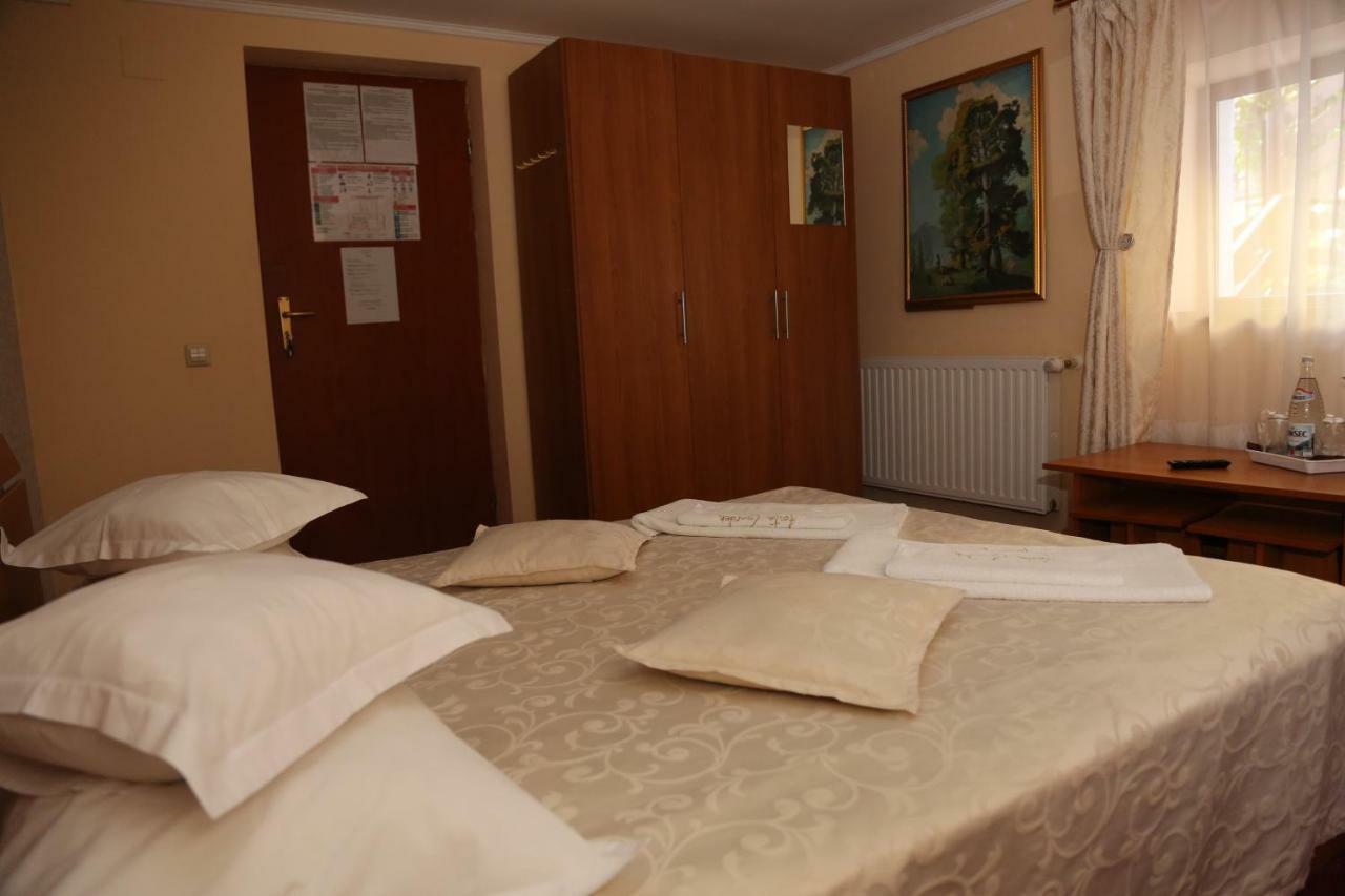 New Aosta Garden Hotel Sinaia Luaran gambar