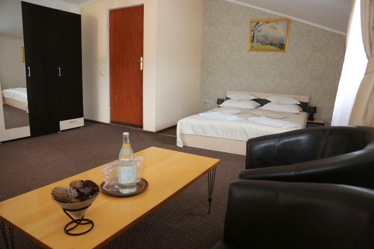 New Aosta Garden Hotel Sinaia Luaran gambar